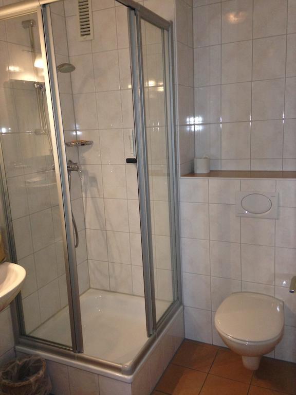Hotel Luitpold Landshut Kamer foto